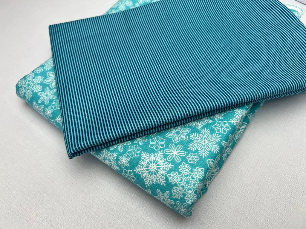 KIT - Charming Christmas Quilt | Gingerbread Lane | Designer: Modern Quilt Studio