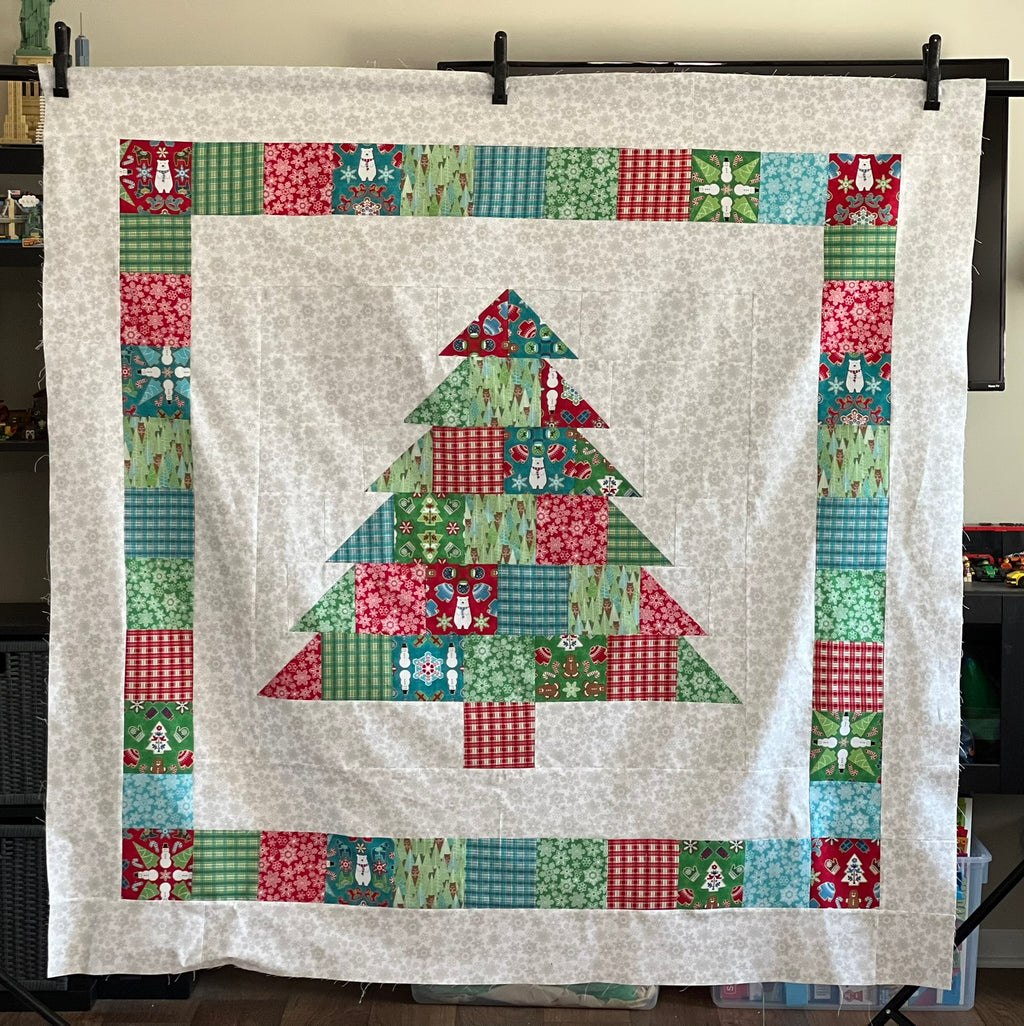 KIT - Charming Christmas Quilt | Gingerbread Lane | Designer: Modern Quilt Studio