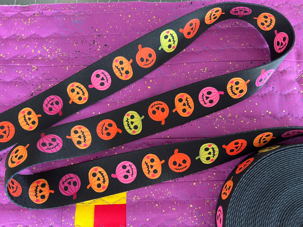 QUILT KIT | Spooky Squad Halloween Bags | Pen + Paper Patterns