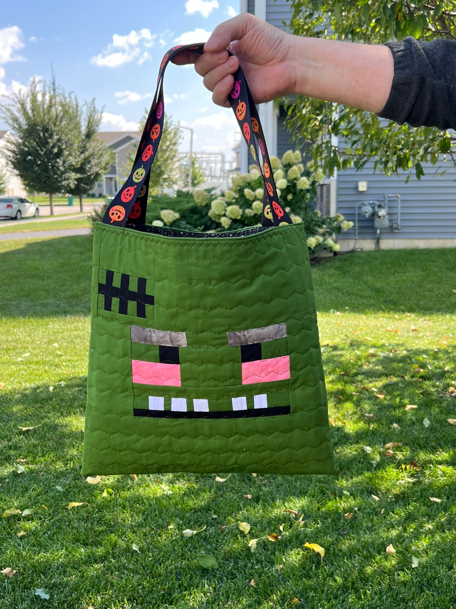 QUILT KIT | Spooky Squad Halloween Bags | Pen + Paper Patterns