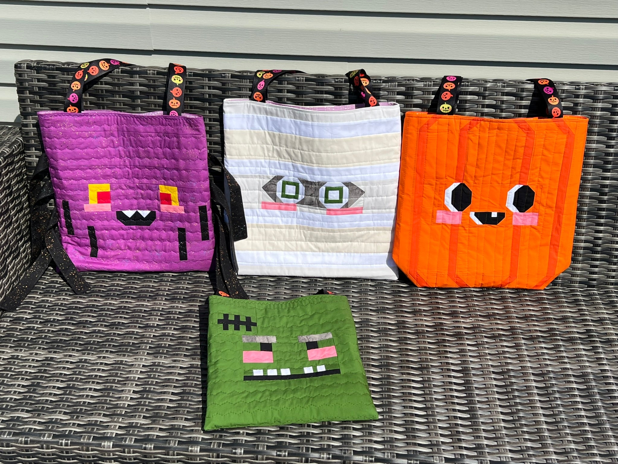 QUILT KIT | Spooky Squad Halloween Bags | Pen + Paper Patterns
