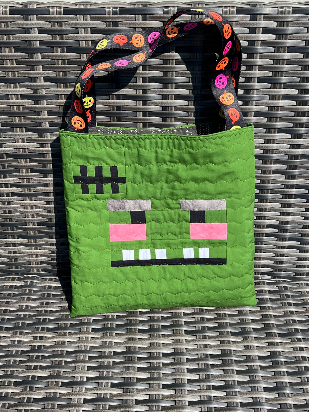 QUILT KIT | Spooky Squad Halloween Bags | Pen + Paper Patterns