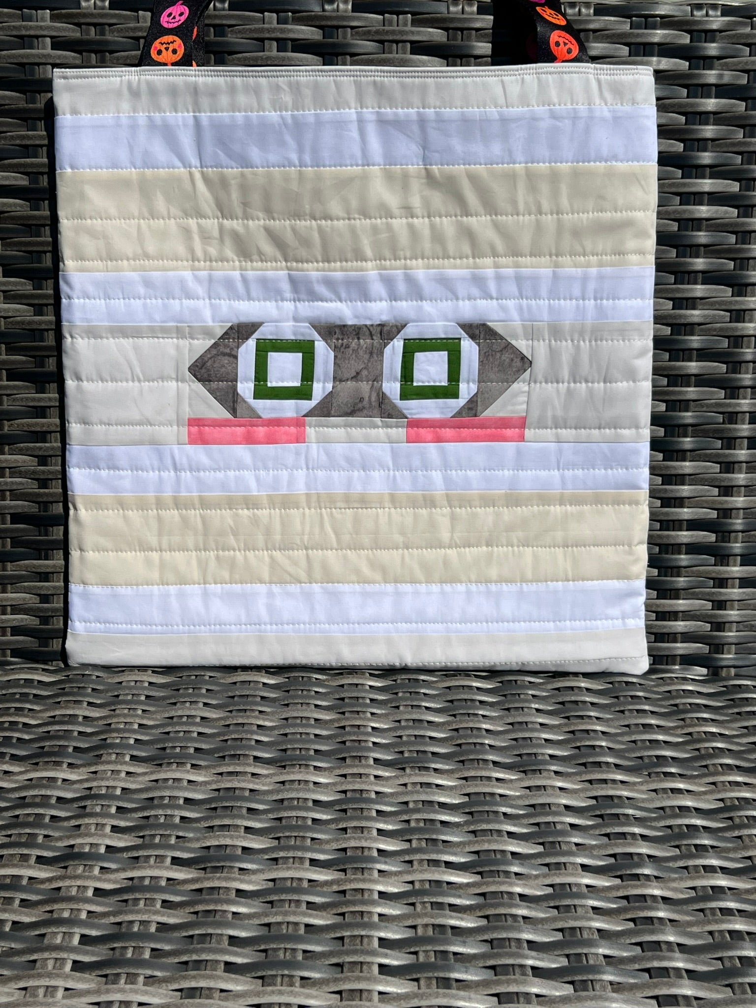 QUILT KIT | Spooky Squad Halloween Bags | Pen + Paper Patterns